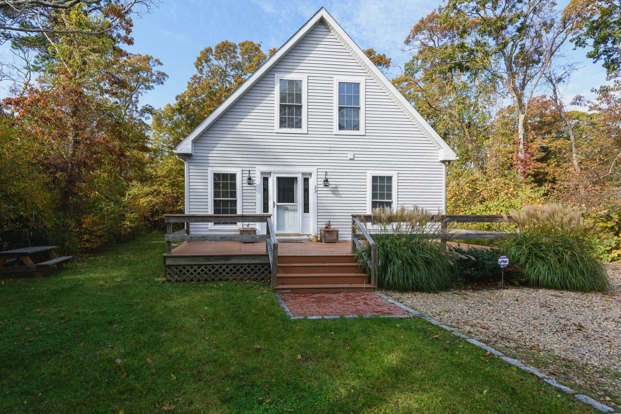 Newly Renovated! Walk to Town Oak Bluffs, 4 Bedroom/3 Bath A/C