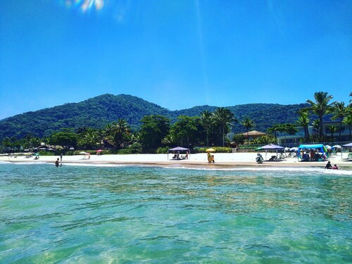 JUQUEHY MIDDLE OF THE BEACH, 80 METERS FROM THE SEA.