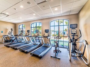 Fitness facility - Amazing 9BD 6BA pool villa, minutes to Disney (kissimmee)