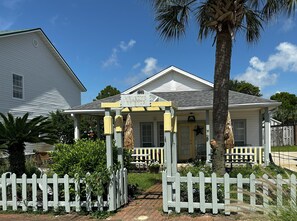 Exterior - Private Pool • Short Walk to Beach • Family-Friendly Getaway! (Miramar Beach)