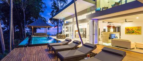 Alberca al aire libre