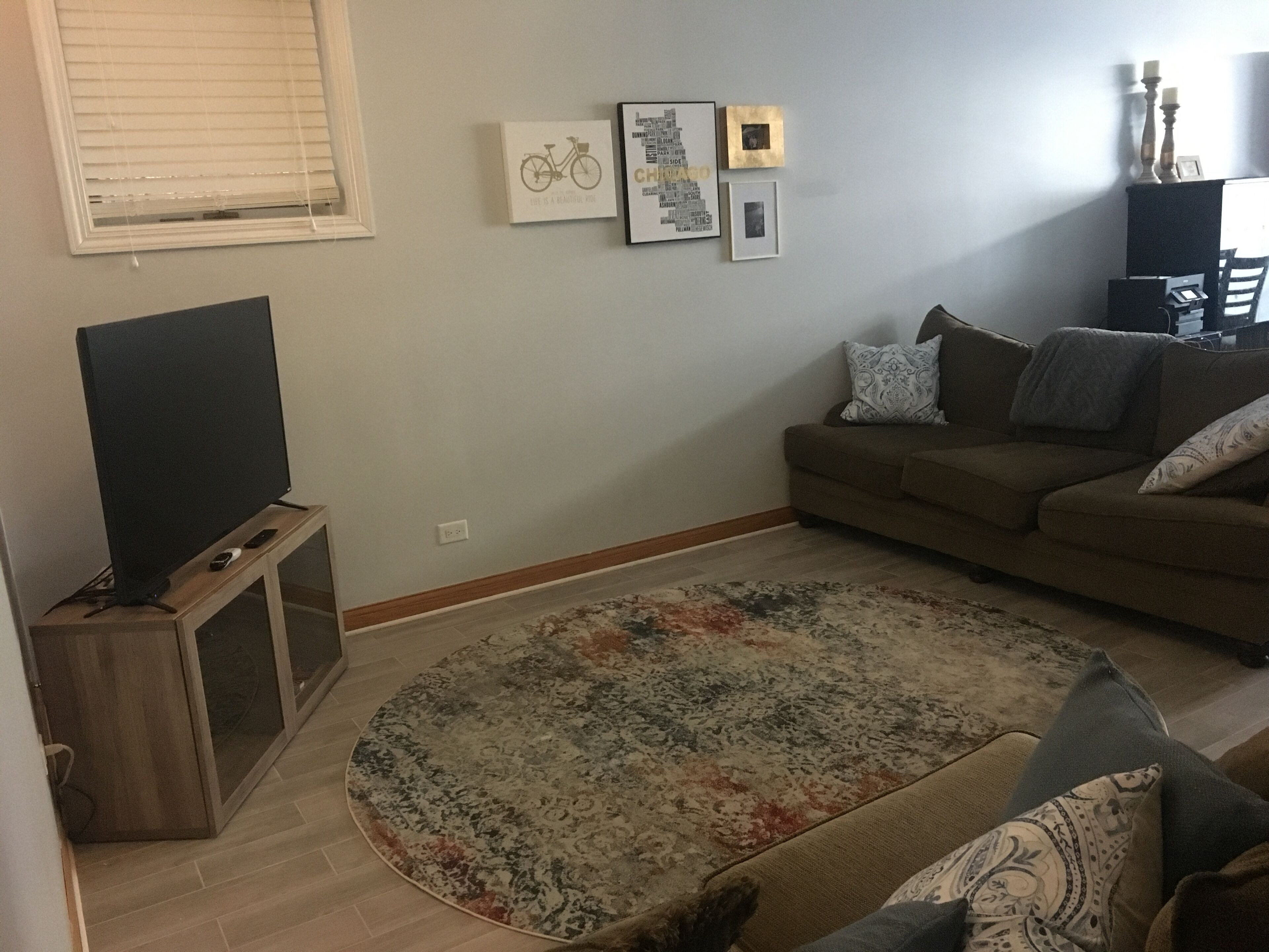 Wrigleyville Condo, Sleeps 10, 1/2 Block From Wrigley Field - Chicago
