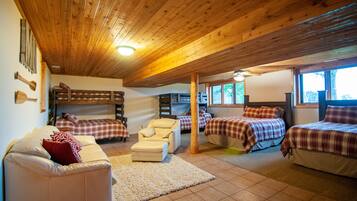 4 Schlafzimmer, Bügeleisen/Bügelbrett, kostenloses WLAN, Bettwäsche