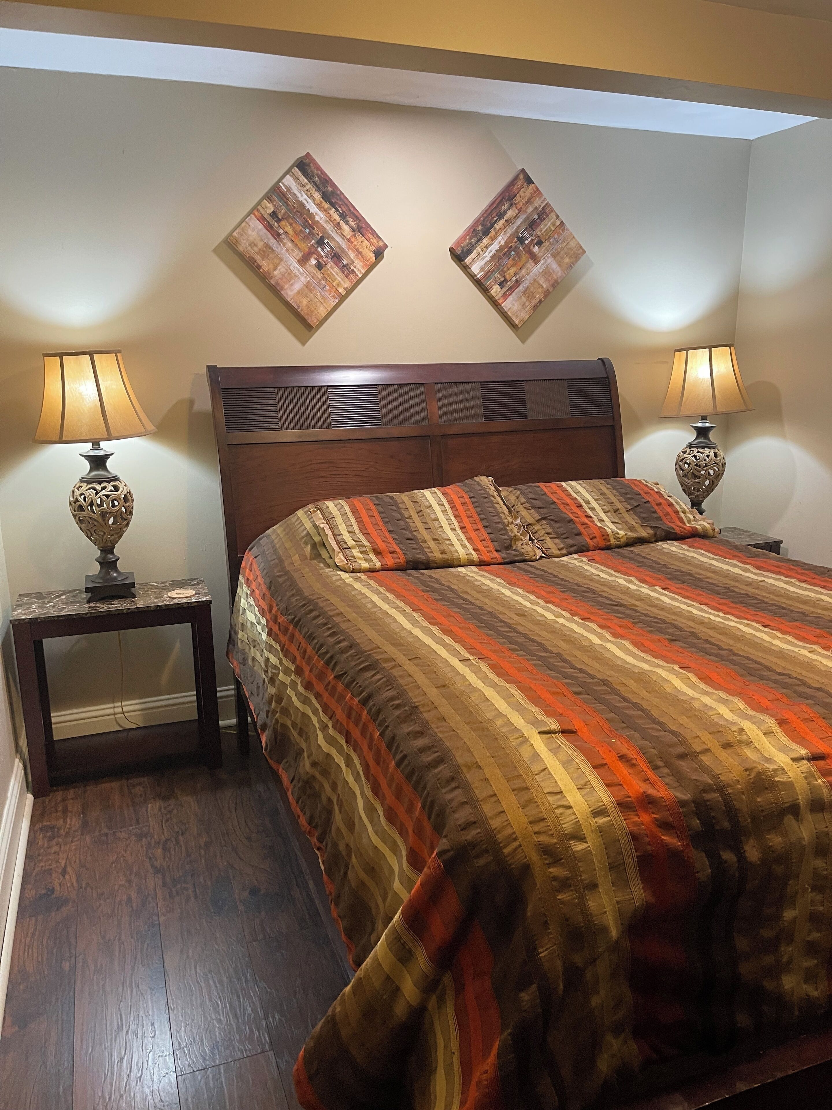 3 bedrooms, desk, iron/ironing board, free WiFi