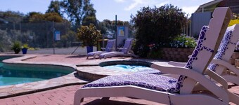 2 Carrickalinga Cove Apartments