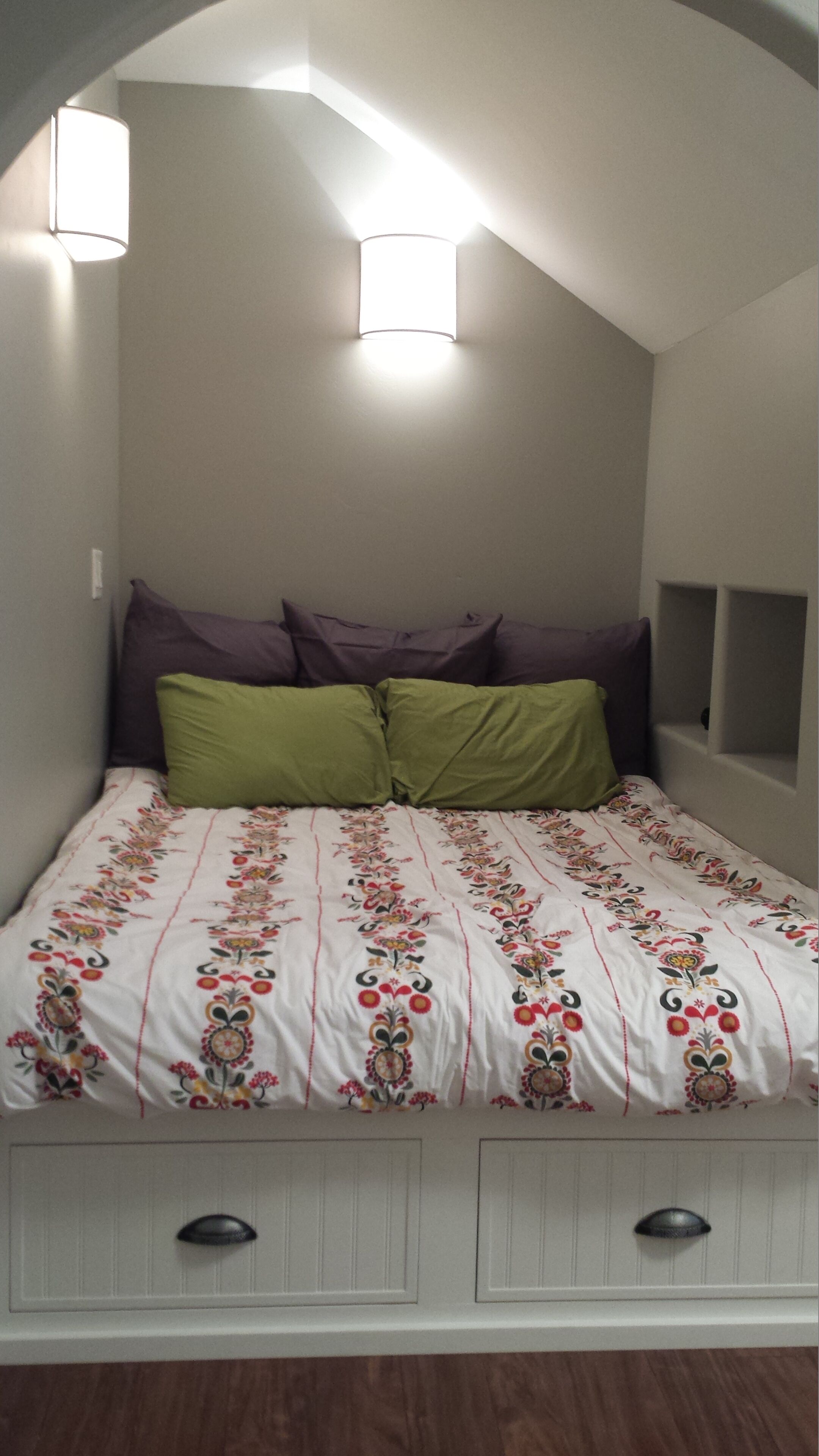 2 bedrooms, iron/ironing board, travel cot, free WiFi