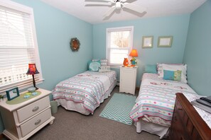 3 chambres, fer et planche à repasser, Wi-Fi gratuit