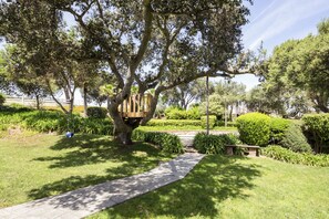 Property grounds - Fantastic Vacation Retreat, Family Reunions , and Private Pool! (Salinas)