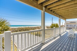 A wooden deck with a railing overlooking a beach and ocean. - Happy Days - Endless Ocean Views; 3BR; Easy Beach Access (North Topsail Beach)