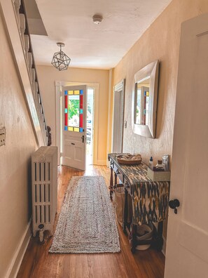 Interior - Charming Downtown Mystic Getaway (Stonington)