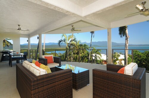 Island Point Villa 4 - lähellä kaupunkia Magnificent Ocean Views.