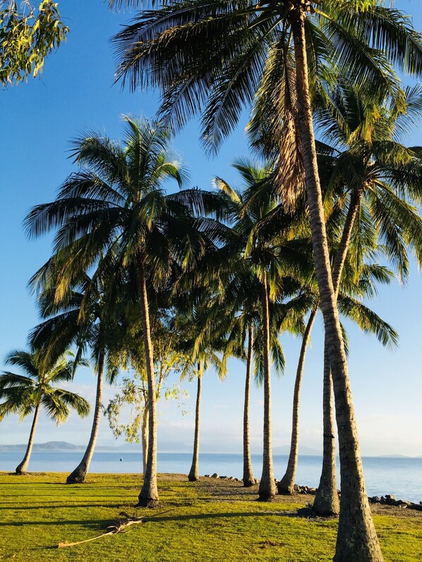 Beach towels - The VILLA with THE VIEW - Villa 4 Island Point Road. (Port Douglas)