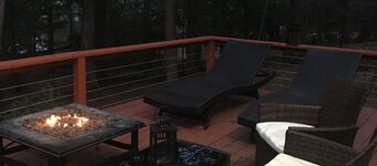 Lakefront Catskills Lodge!