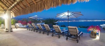 Oceanfront Villa Located in Upscale Community