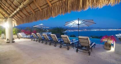 Oceanfront Villa Located in Upscale Community