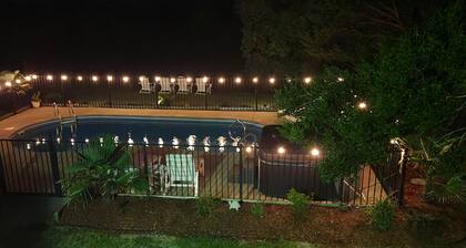 Suolavesiallas 5.-6.10., Hot Tub, Backyard Pond, 2 min kävelymatkan päässä rannalta!