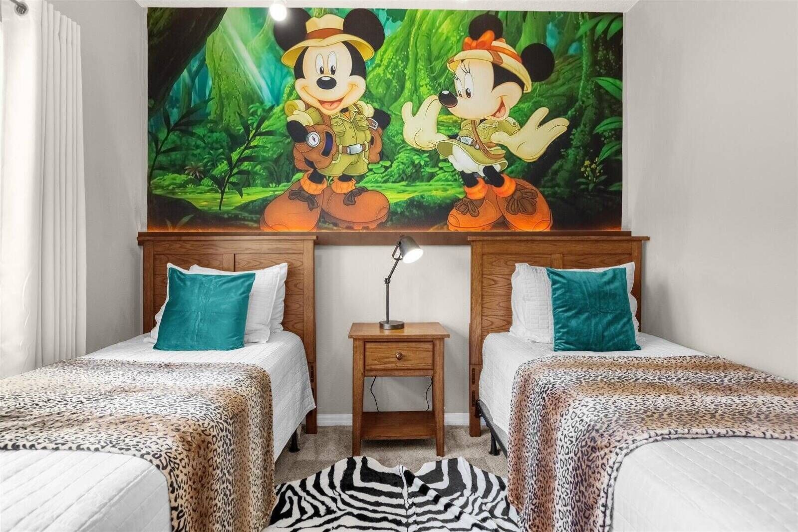 4 makuuhuonetta, silitysrauta/-lauta, Wi-Fi, vuodevaatteet