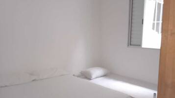 3 quartos, Wi-Fi de cortesia, roupa de cama