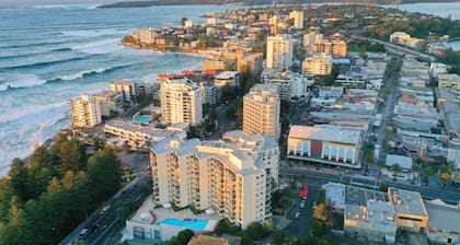 Ocean View, Lift Access 510 Opposite North Cronulla Beach