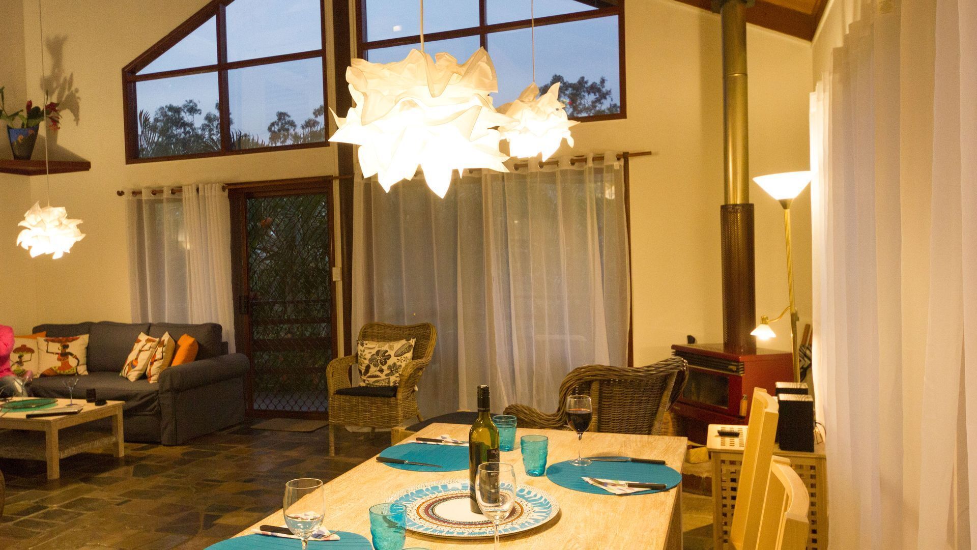 Pet Friendly Quiet Getaway - central location to many Gold Coast attributes