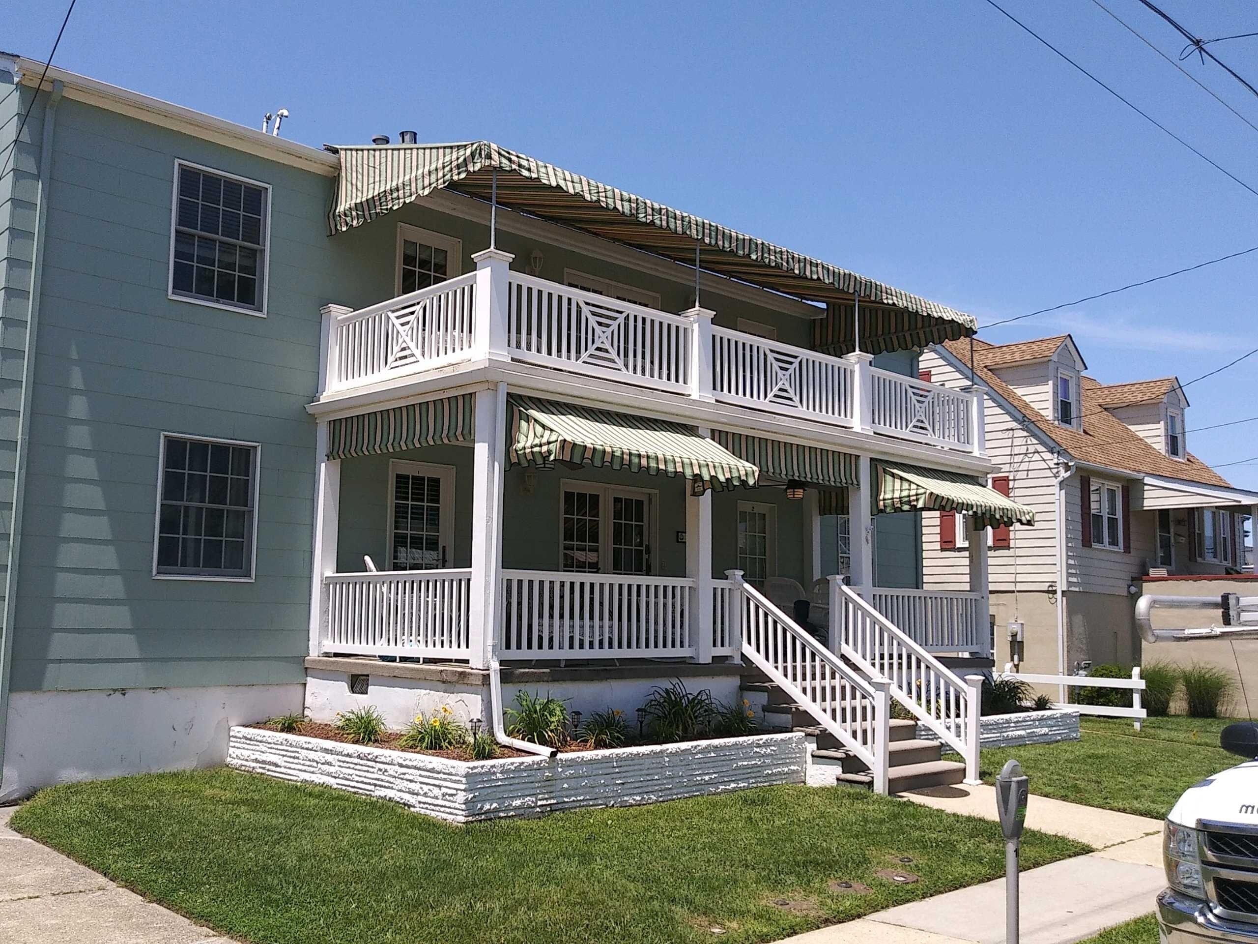 Charming Family Friendly Condo Steps to the Beach!