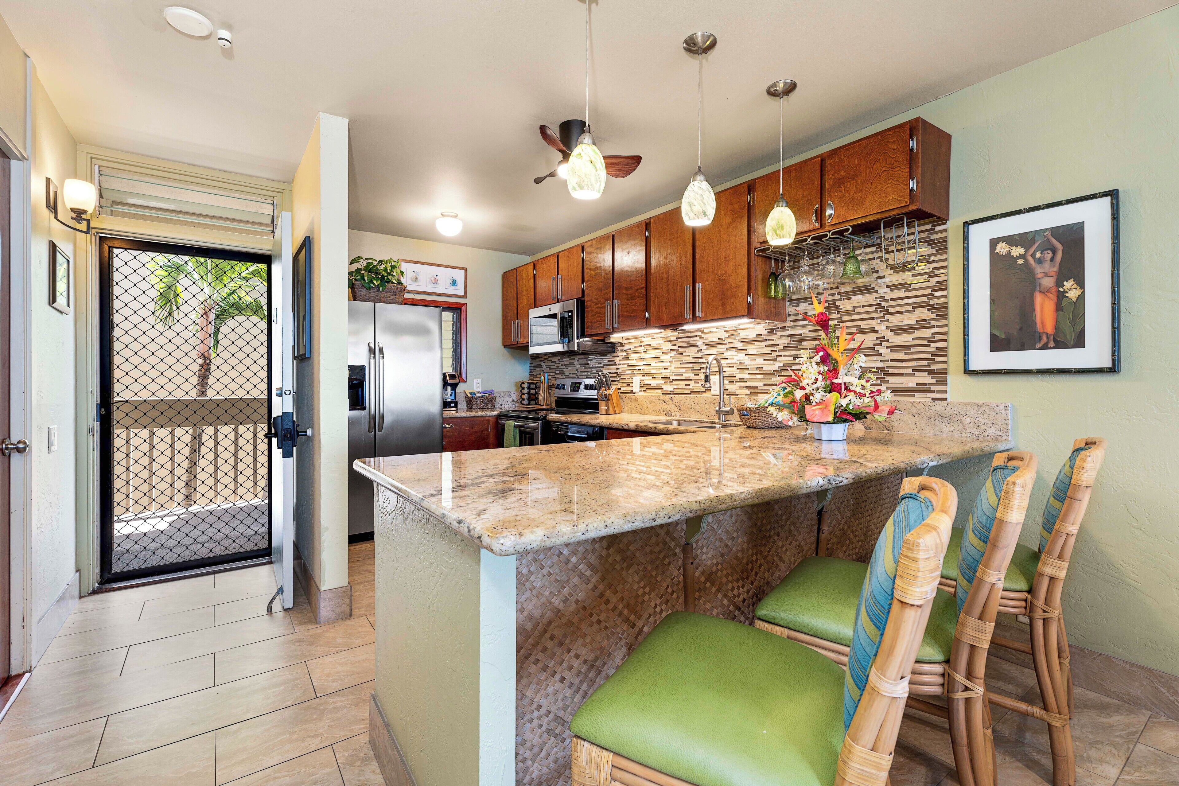 Beautiful Oceanfront Kona Bali Kai 3rd Floor Condo  - Photo 7