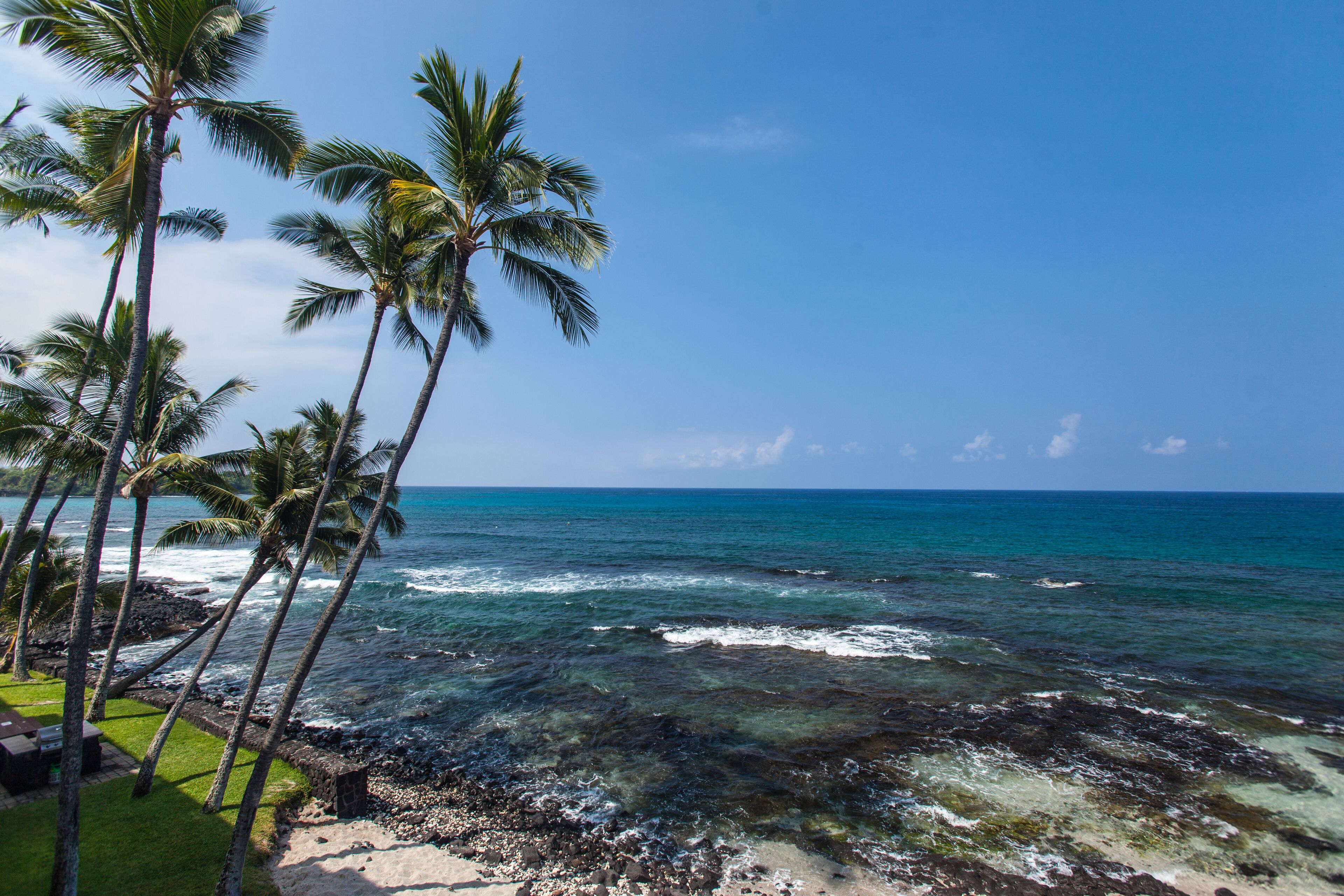 Beautiful Oceanfront Kona Bali Kai 3rd Floor Condo  - Photo 26