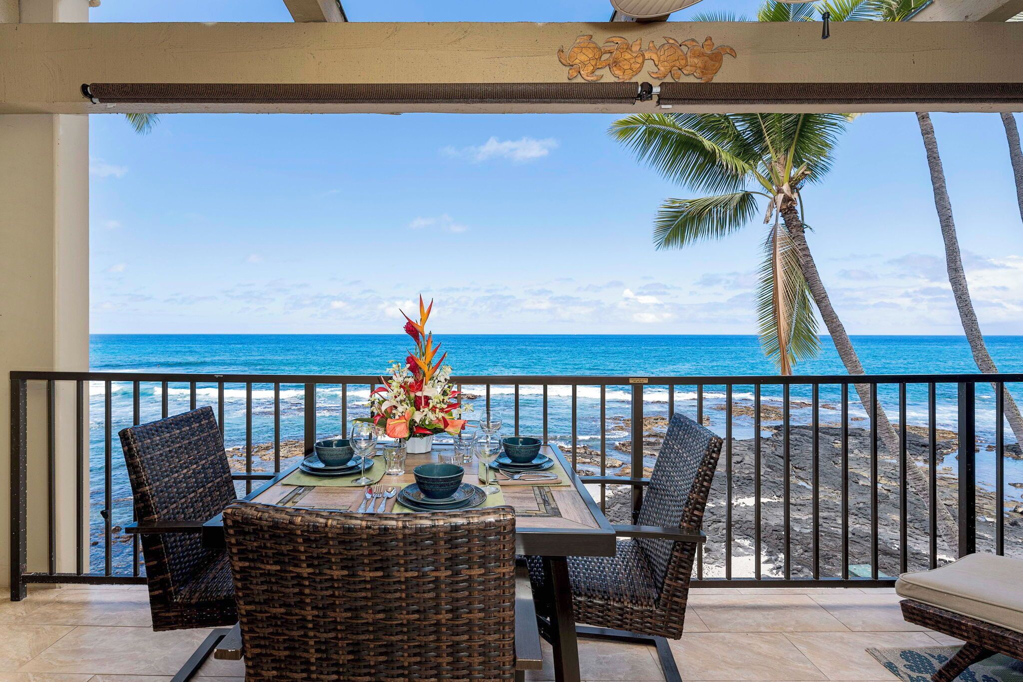 Beautiful Oceanfront Kona Bali Kai 3rd Floor Condo  - Photo 11