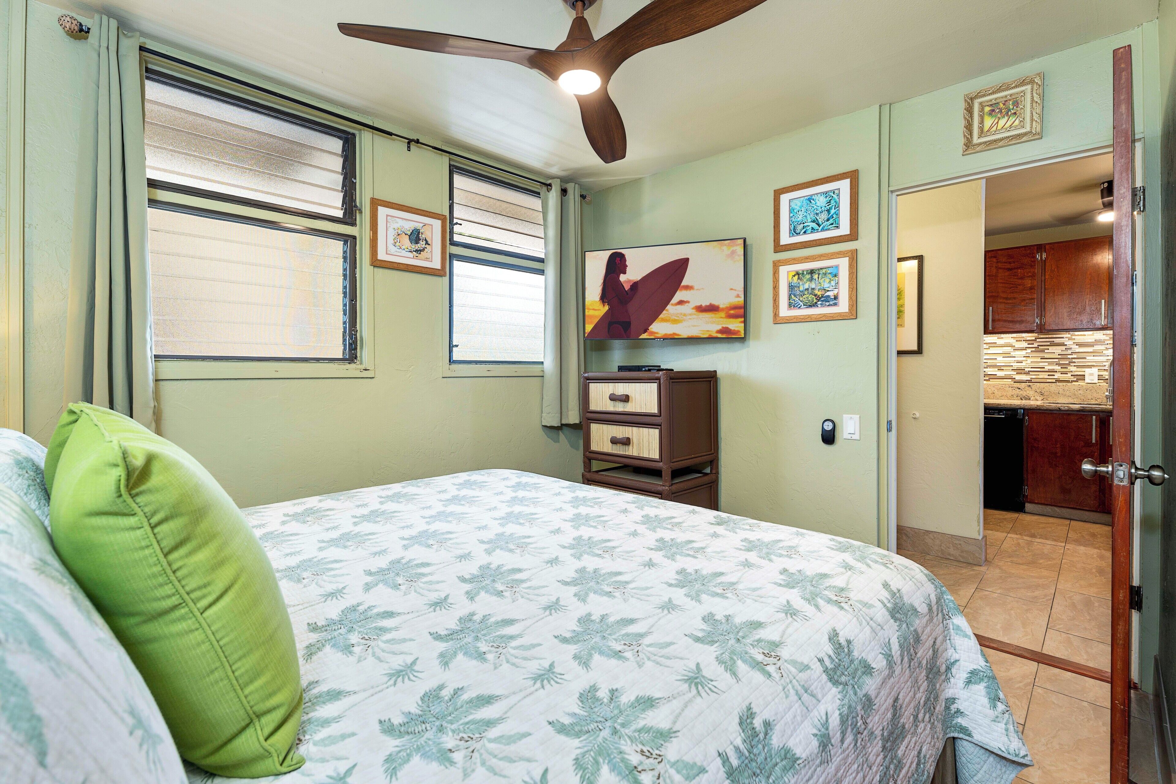 Beautiful Oceanfront Kona Bali Kai 3rd Floor Condo  - Photo 5