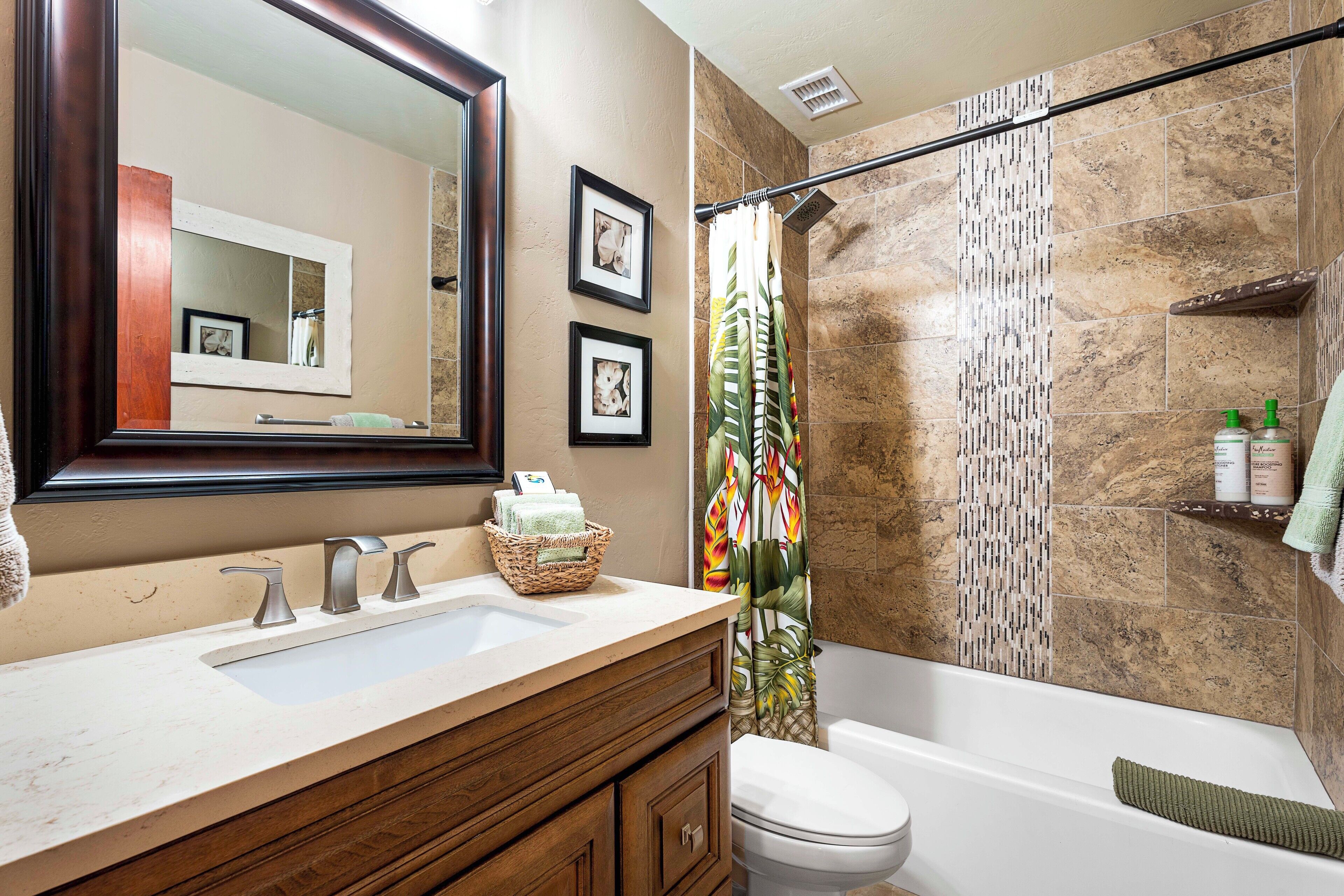 Beautiful Oceanfront Kona Bali Kai 3rd Floor Condo  - Photo 29