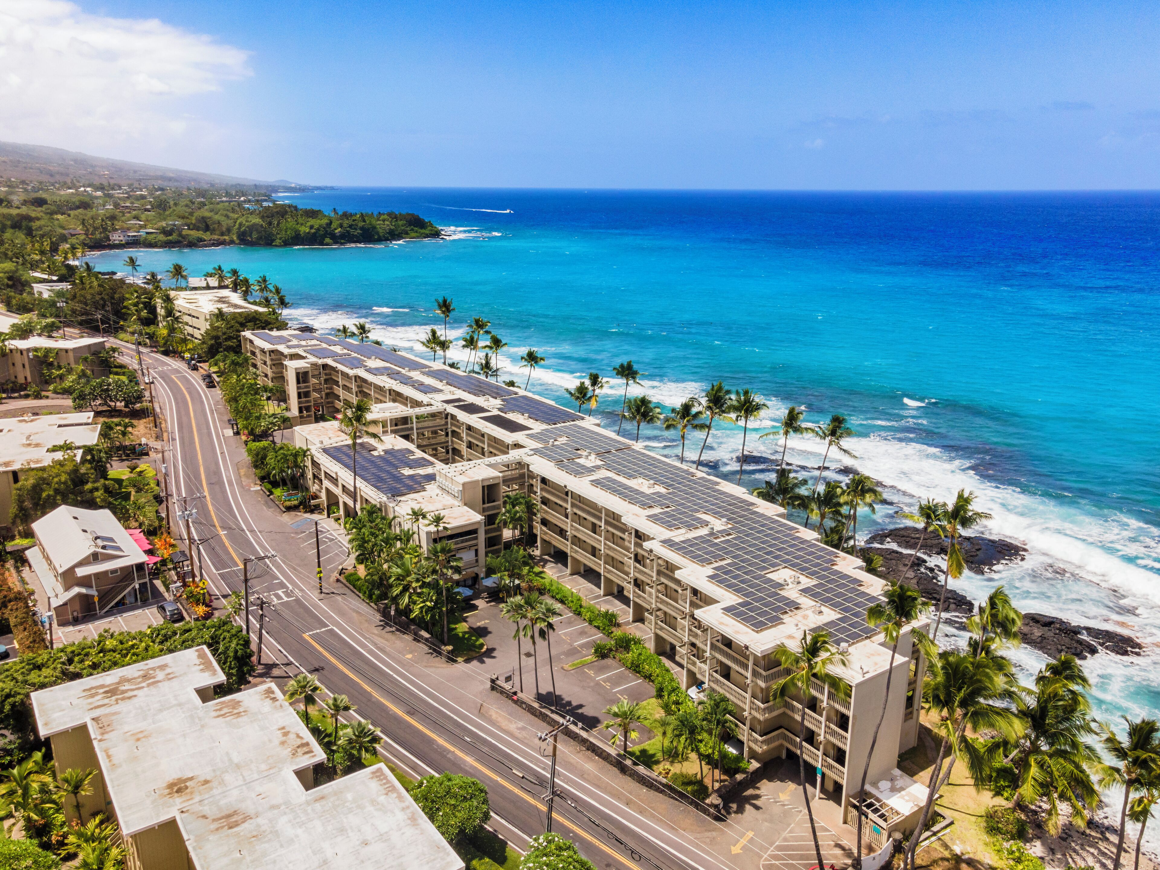 Beautiful Oceanfront Kona Bali Kai 3rd Floor Condo  - Photo 12