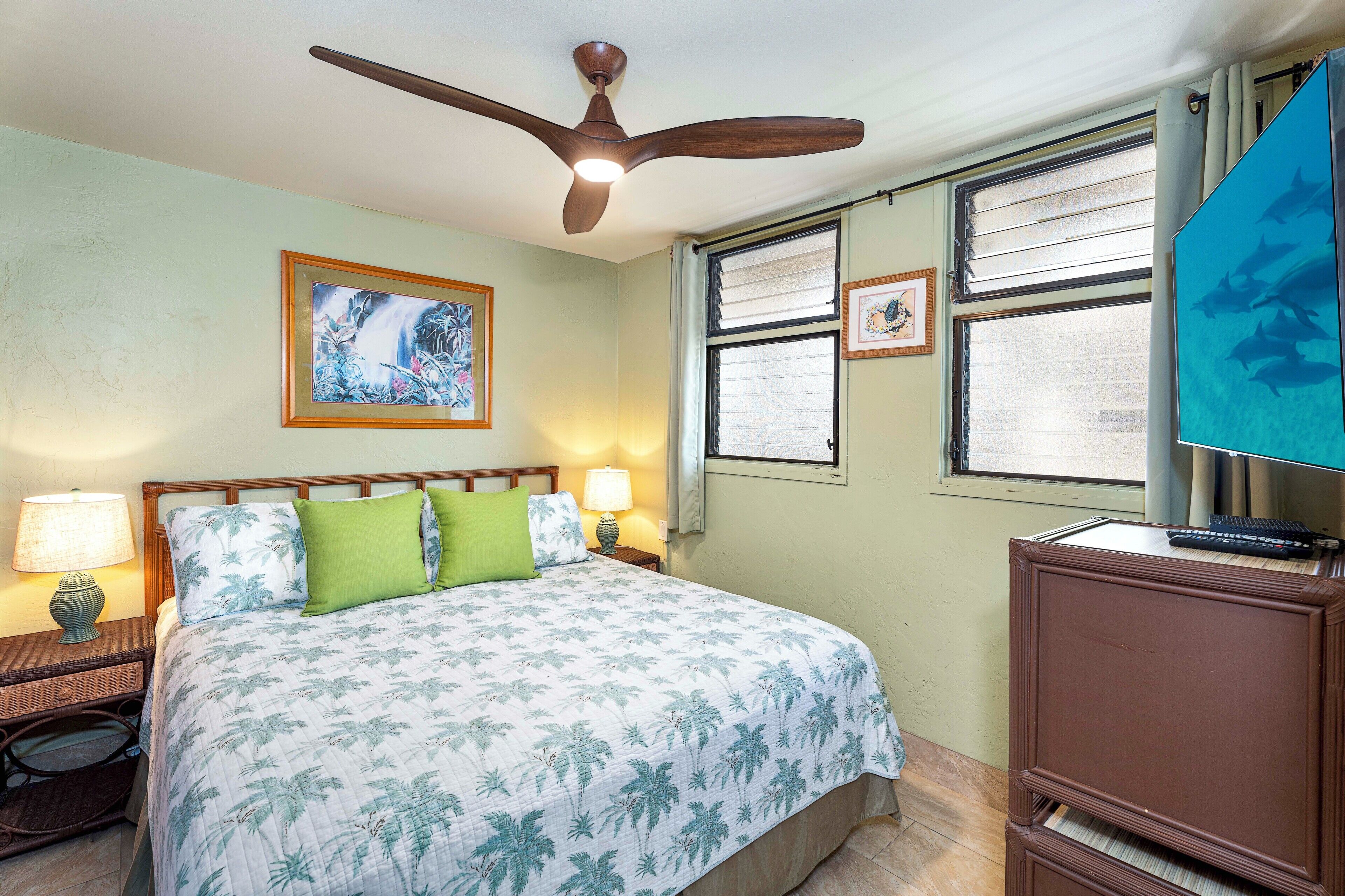 Beautiful Oceanfront Kona Bali Kai 3rd Floor Condo  - Photo 4