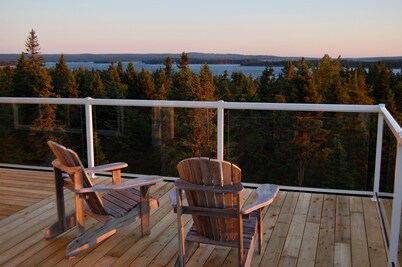 Island House Above Trees! 360° Oceanview, 4BR, Car-Accessible, Near Lunenburg  