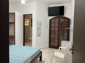 4 quartos, escrivaninha, Wi-Fi de cortesia