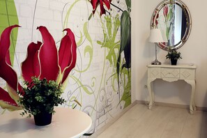 المنشأة من الداخل