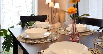 Gorgeous quiet large townhouse on Budapest border
