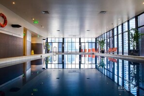 Indoor pool, a heated pool - Exclusive Stays - Gallery Penthouse (Southbank)