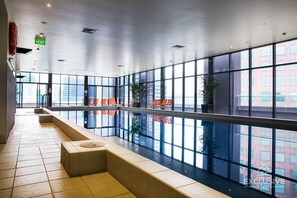 Indoor pool, a heated pool - Exclusive Stays - Gallery Penthouse (Southbank)