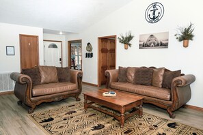 TV connectée, lecteur de DVD, livres, chaîne hi-fi