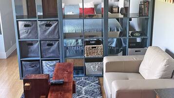 1 bedroom, desk, iron/ironing board, free WiFi