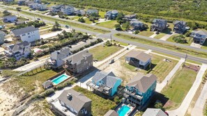 Exterior - 414 Semi-Ocean Front -Walking Distance to Pier! (Nags Head)