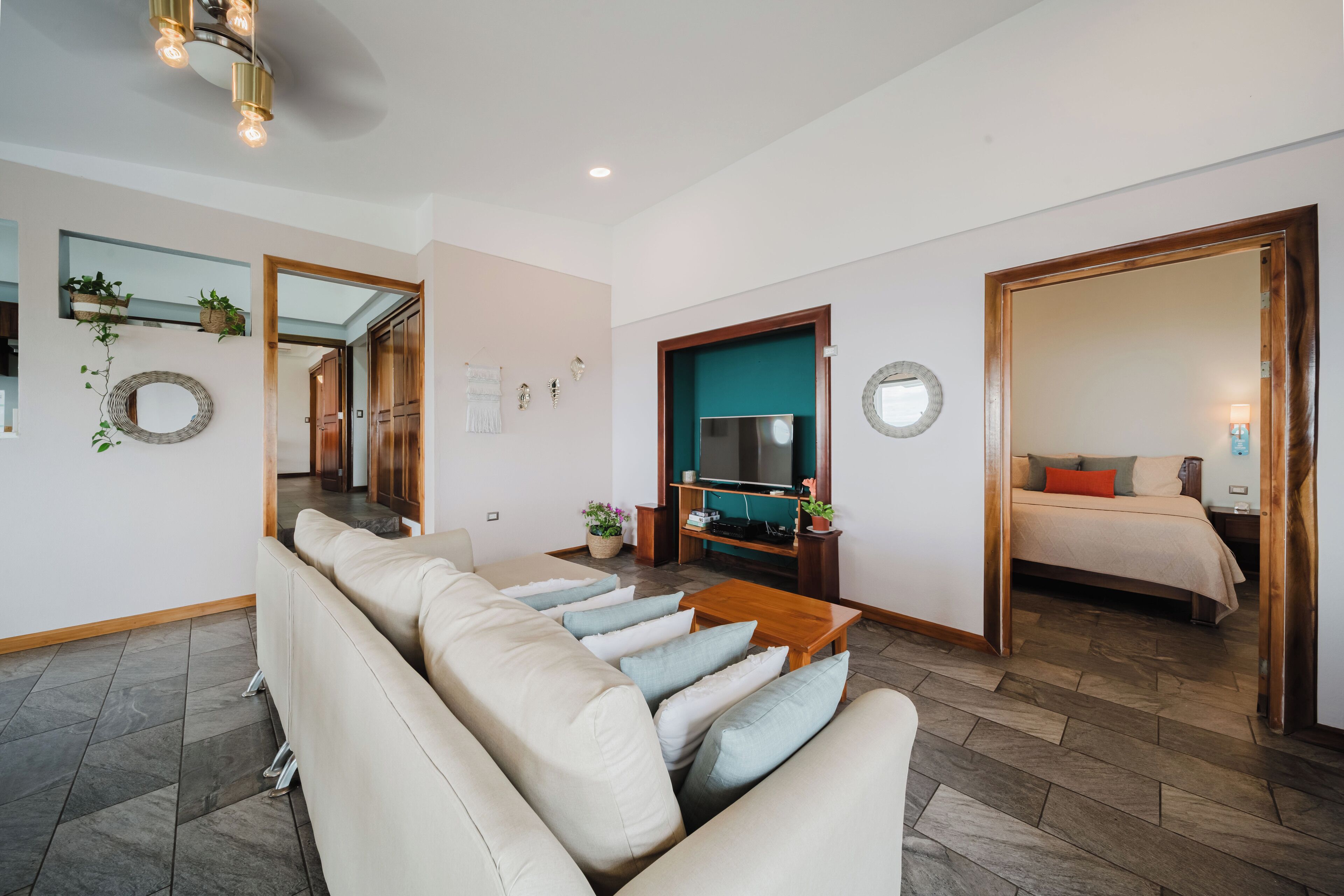 Million Dollar Sunset Views And Centrally Located In Manuel Antonio - Manuel Antonio