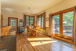 Interior - BAR HARBOR WEEKLY RENTALS, IN TOWN HOMES  BORDERS ACADIA, MILLION DOLLAR VIEW (Bar Harbor)