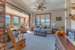 تلفزيون ذكي، مشغل دي في دي، ستيريو