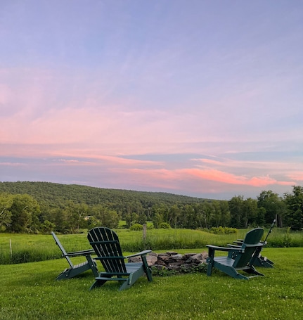 Property grounds. Entire Farmhouse with lots of open space 15 min north of Keene