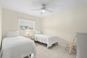 2 bedrooms, iron/ironing board, free WiFi, bed sheets