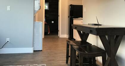 Modern Tiny House in Apple Orchard Between Zion and Bryce
