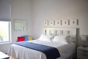 3 chambres, fer et planche à repasser, Wi-Fi, draps fournis