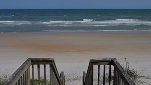 Unclassified image, 3 of 25, button - Atkinson Shores - Beautiful 4BR Home on a Quiet Street (Surf City)