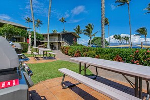 Outdoor dining - Updated Napili Shores Studio King Bed  A/C Walk to Napili Bay (Lahaina)